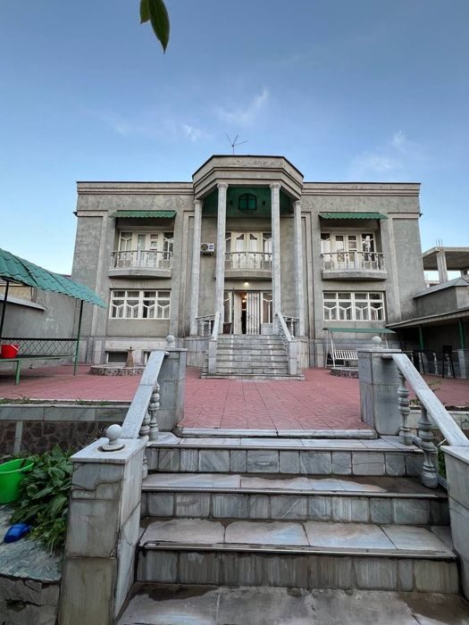 8-комнатный дом, 700 м², Ташкент, Мирзо-Улугбекский район, на продажу
