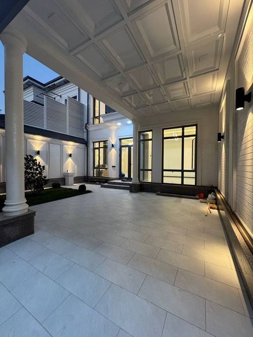 5-комнатный дом, 300 м²