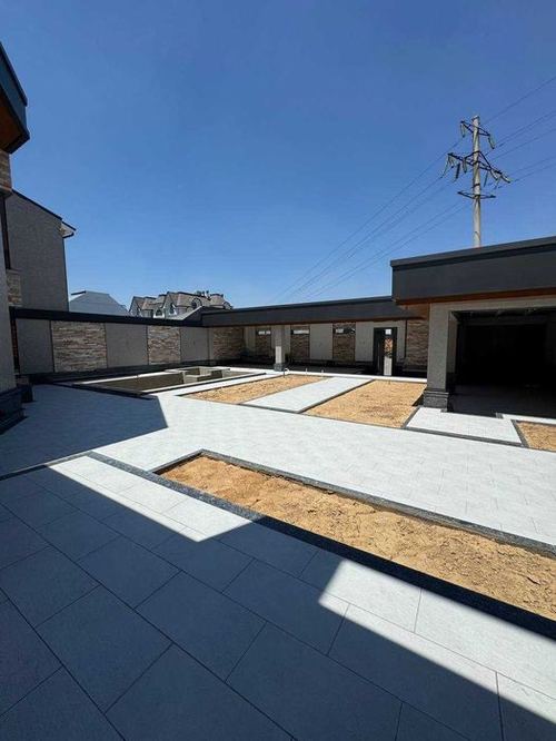 11-комнатный дом, 400 м²