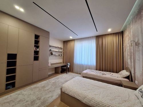4-xonali kvartira, 175 m²