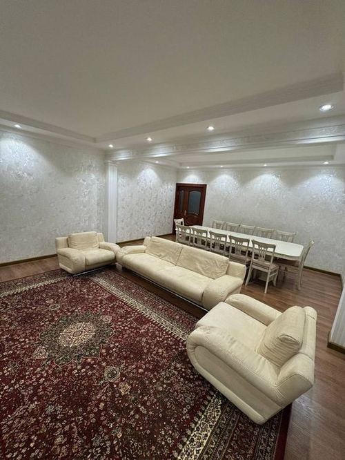 4-xonali kvartira, 153 m²