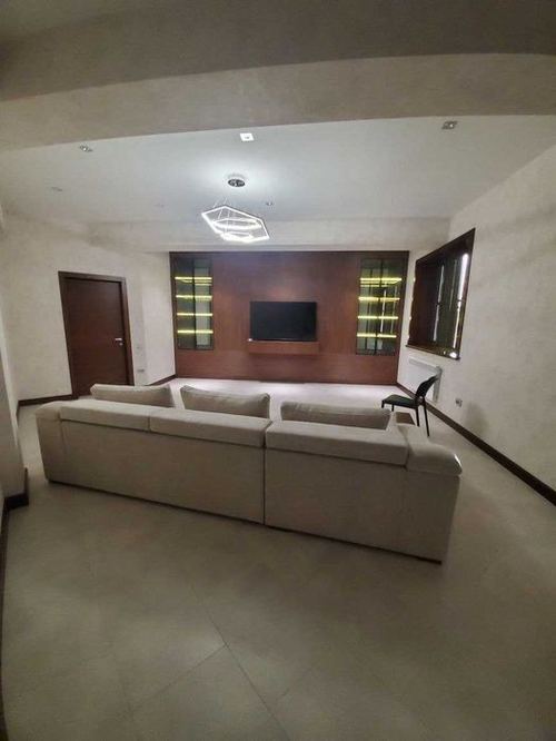 3-xonali kvartira, 127 m²