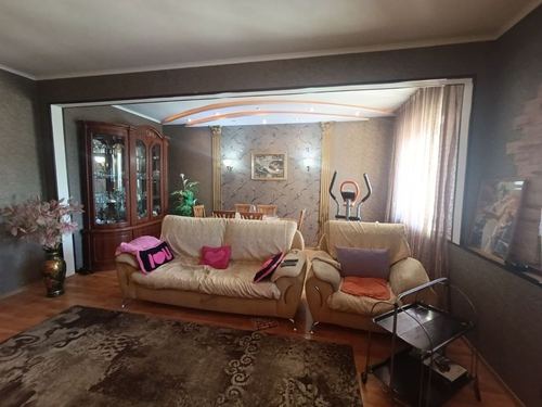 4-xonali kvartira, 91 m²