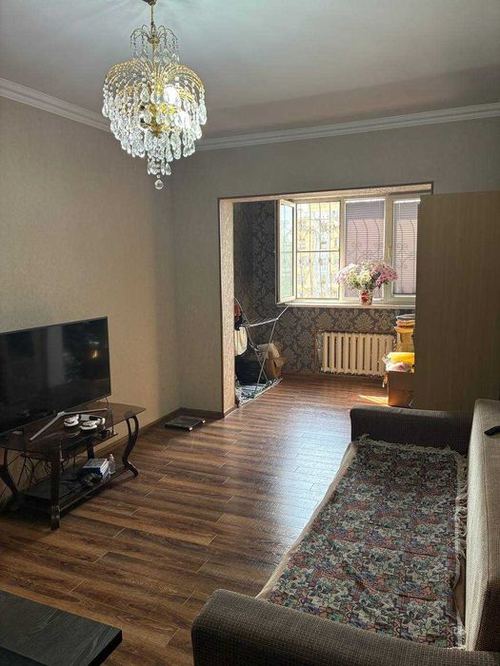 4-xonali kvartira, 90 m²