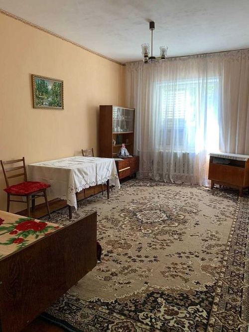 3-xonali kvartira, 90 m²