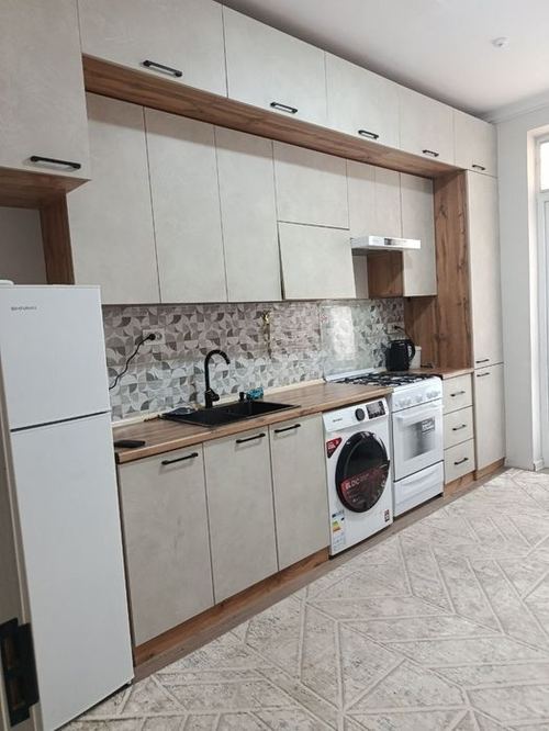 2-xonali kvartira, 70 m²