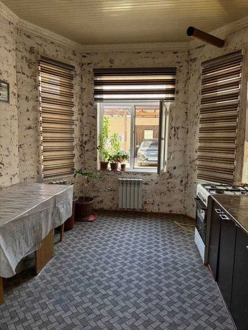 7-комнатный коттедж, 300 м²