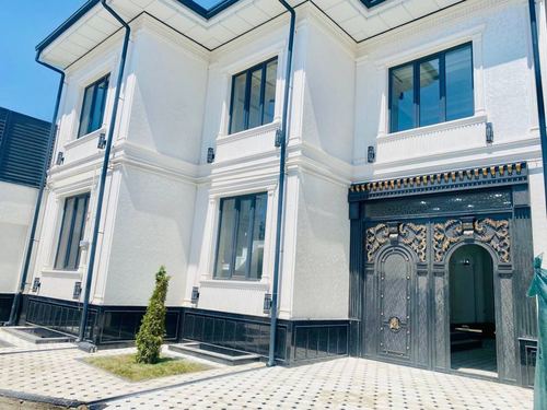 6-комнатный дом, 300 м²