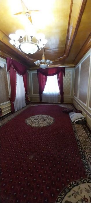 8-комнатная квартира, 500 м²
