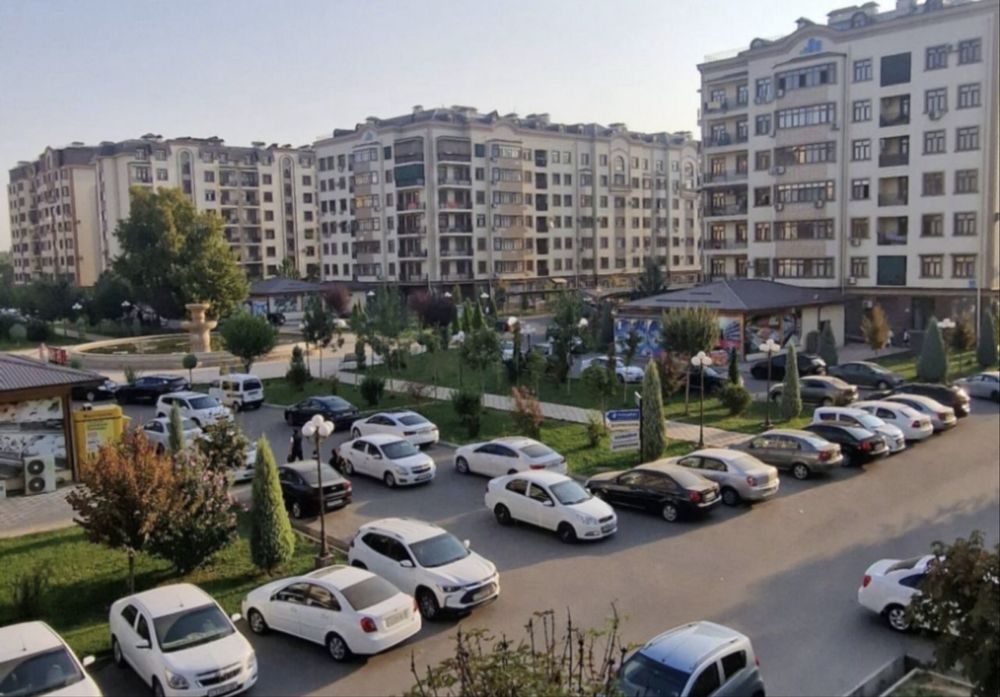 4-комнатная квартира, 110 м², Ташкент, Алмазарский район, в аренду