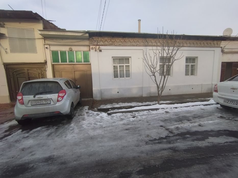 5-комнатный дом, 351 м², Ташкент, Алмазарский район, на продажу