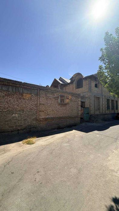 8-комнатный дом, 705 м²
