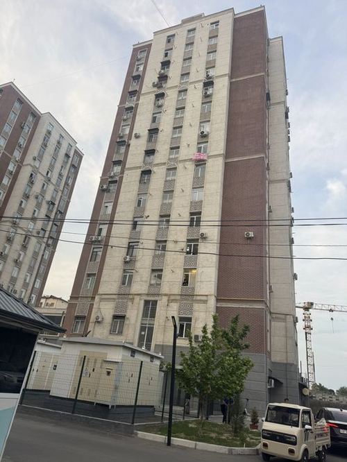 3-xonali kvartira, 83 m²