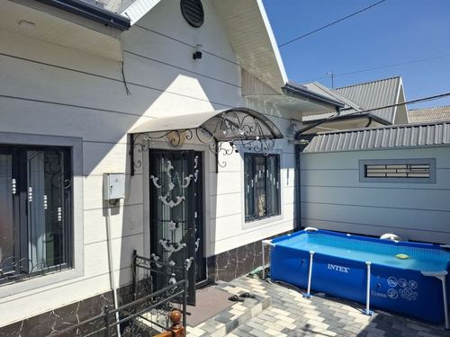 4-комнатный коттедж, 150 м²