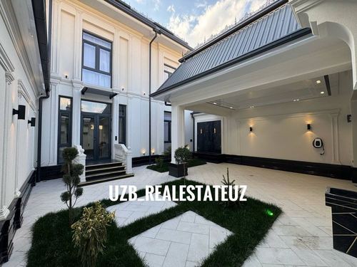 7-комнатный дом, 450 м²