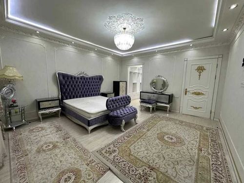 4-комнатная квартира, 215 м²