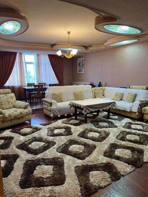 3-комнатная квартира, 180 м²