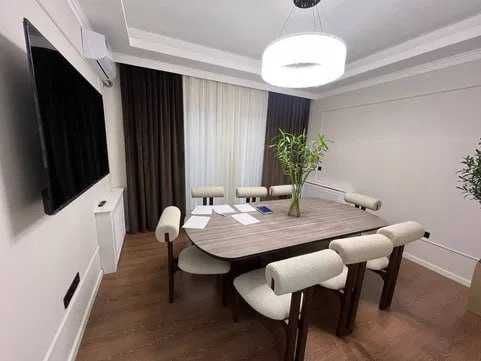 5-комнатная квартира, 345 м²