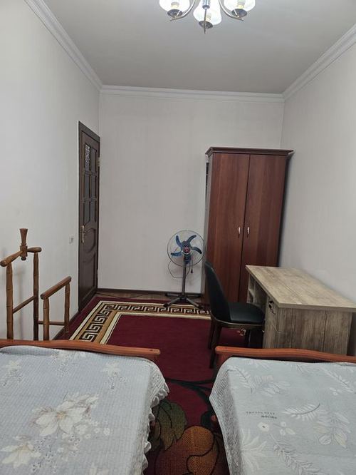 4-xonali kvartira, 100 m²