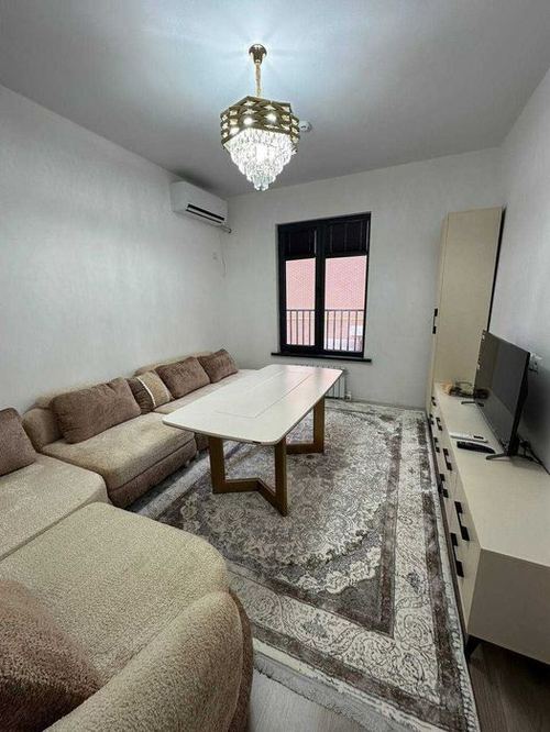3-xonali kvartira, 70 m²