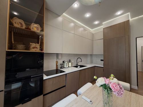 3-xonali kvartira, 90 m²