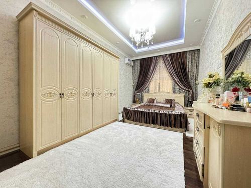 4-xonali kvartira, 174 m²