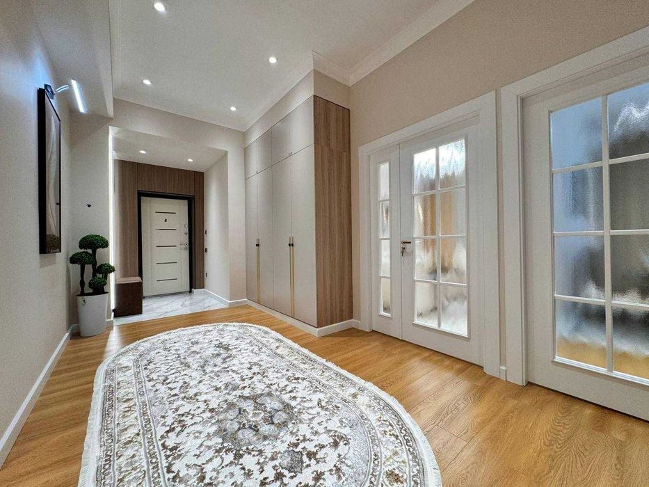 4-комнатная квартира, 100 м², Ташкент, Яккасарайский район, на продажу