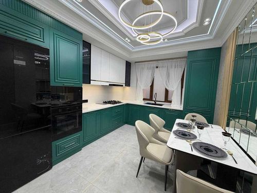 4-комнатная квартира, 140 м²