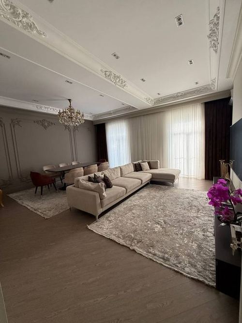 4-xonali kvartira, 160 m²