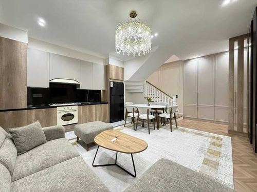 4-xonali kvartira, 140 m²