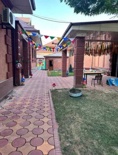9-room house, 400 m²