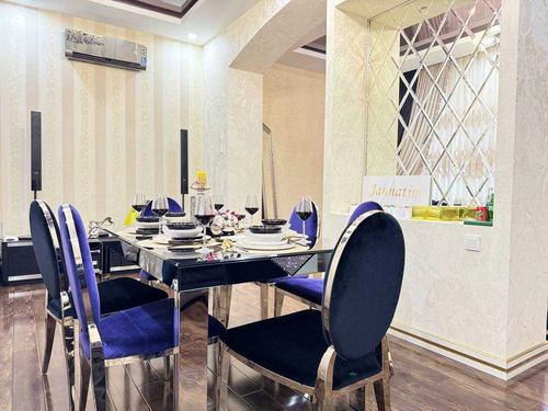 4-комнатная квартира, 270 м²