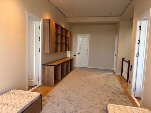 8-room house, 13 m²