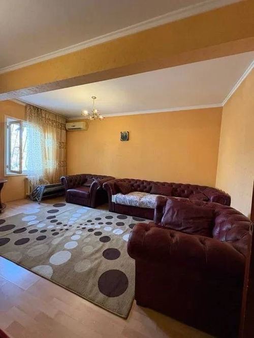 3-xonali kvartira, 90 m²