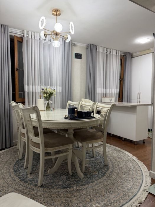 4-комнатная квартира, 76 м², Ташкент, Чиланзарский район, на продажу