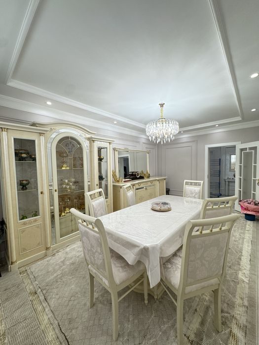 4-комнатная квартира, 100 м², Ташкент, Шайхантахурский район, на продажу