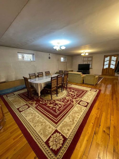 7-room house, 600 m²