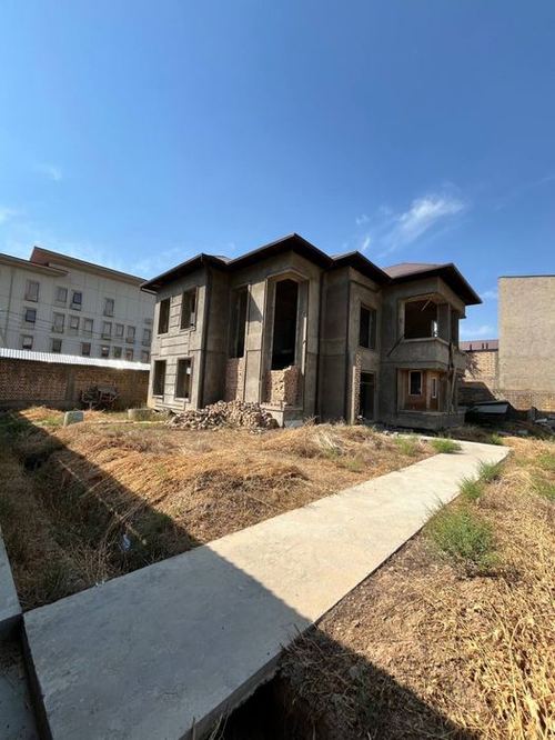 1-room house, 1800 m²