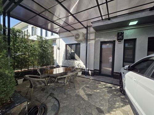 6-xonali uy, 180 m²