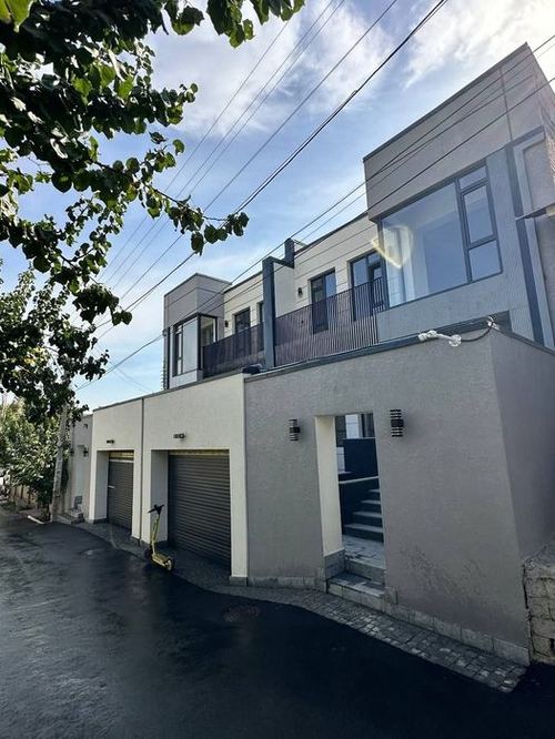 6-xonali uy, 320 m²