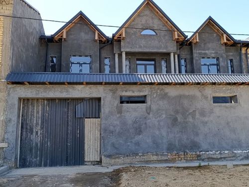 8-room house, 300 m²
