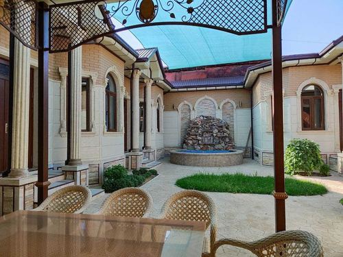 8-room house, 560 m²