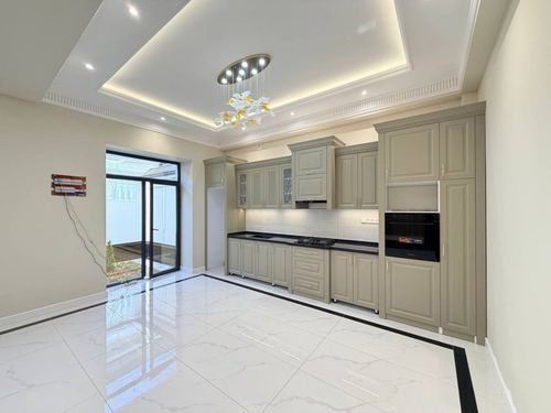 6-room house, 270 m²
