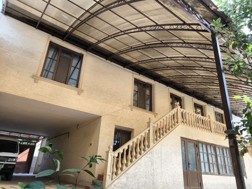 9-room house part, 250 m²