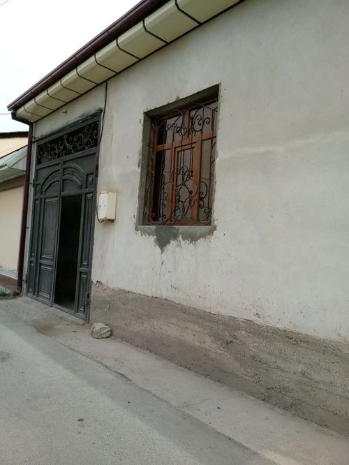 5-room house, 300 m²