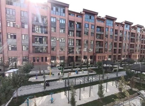 3-xonali kvartira, 70 m²