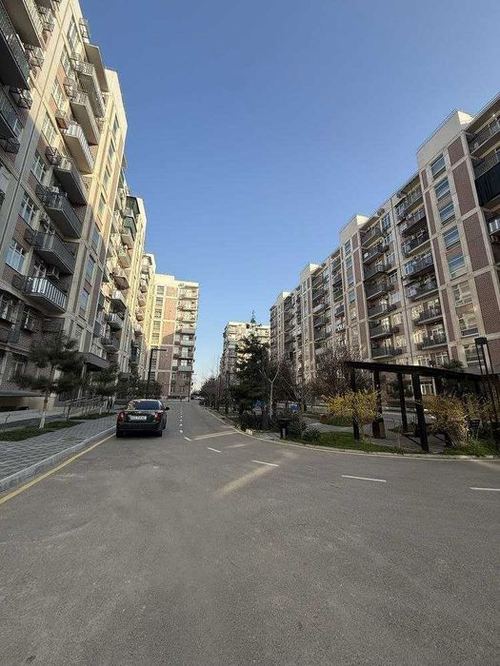 3-xonali kvartira, 80 m²