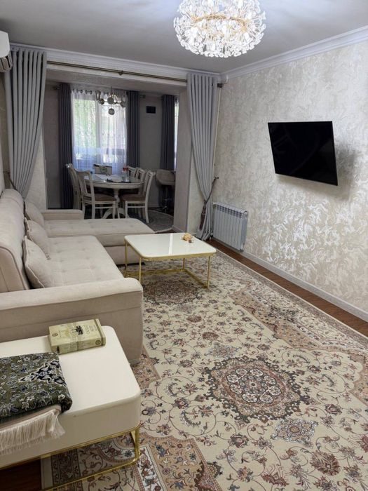 4-комнатная квартира, 76 м², Ташкент, Чиланзарский район, на продажу