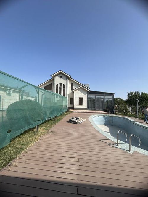 8-room house, 20 m²