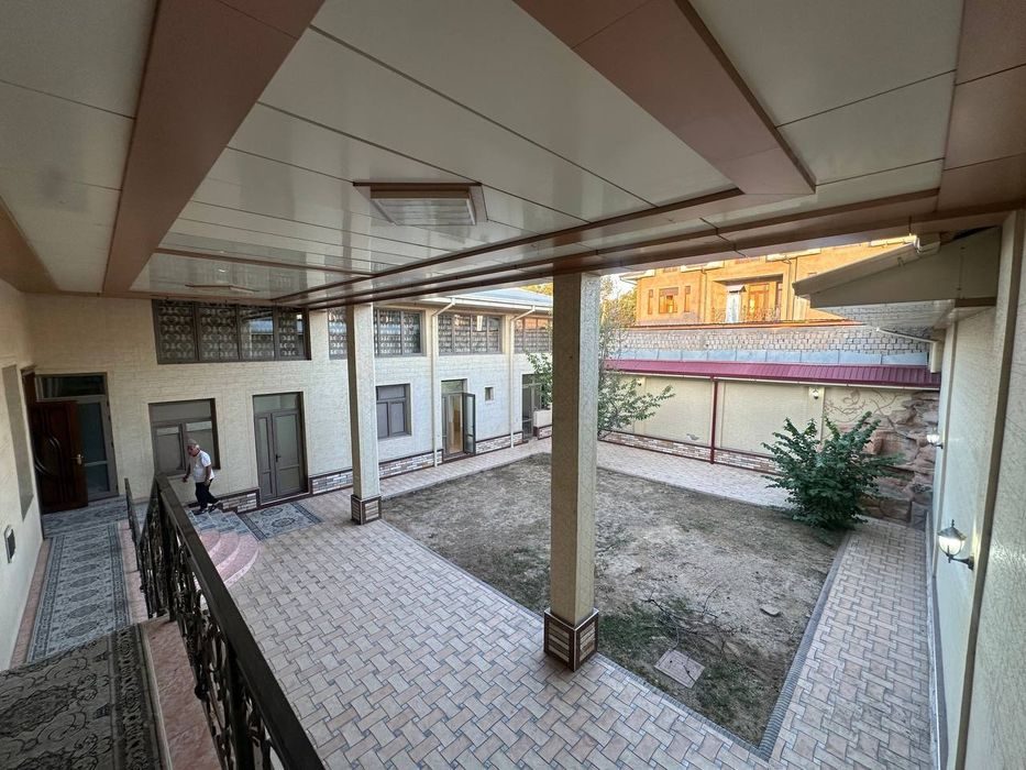 9-комнатный дом, 500 м², Ташкент, Чиланзарский район, в аренду
